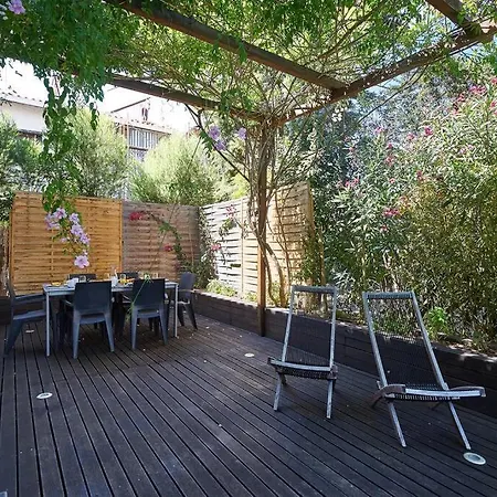 Daire Central Holiday Home *