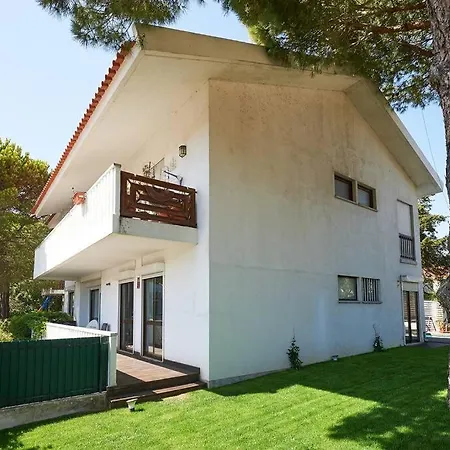 Central Holiday Home Apartment