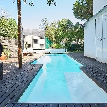 Appartement Central Holiday Home