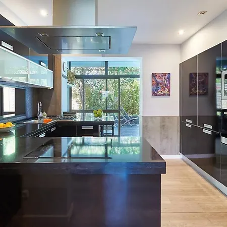 Appartement Central Holiday Home *