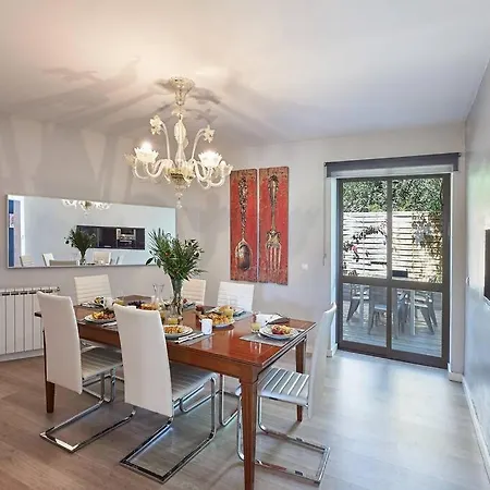 Central Holiday Home