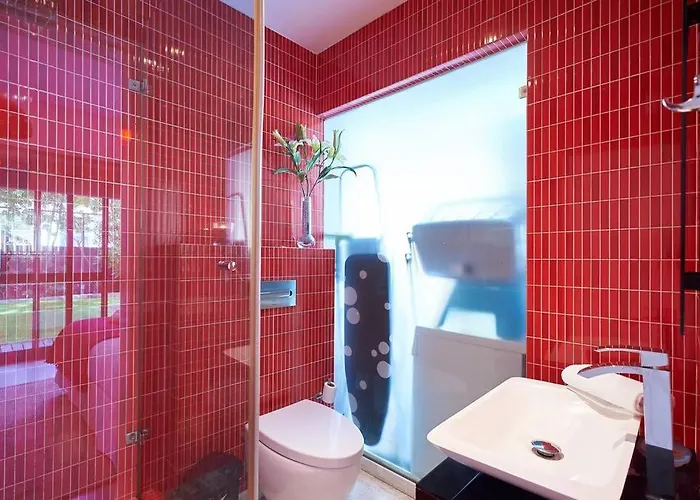 Апартаменты Central Holiday Home *