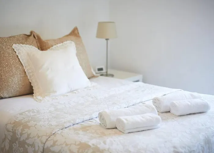 Central Holiday Home *