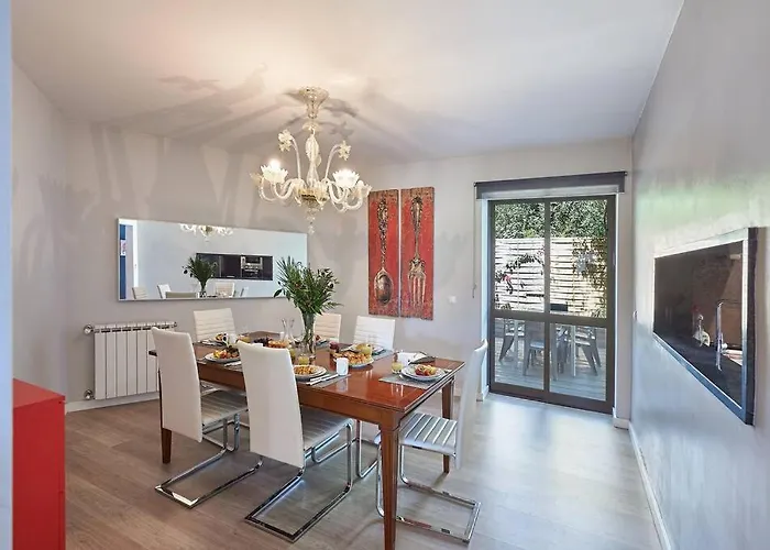 Central Holiday Home